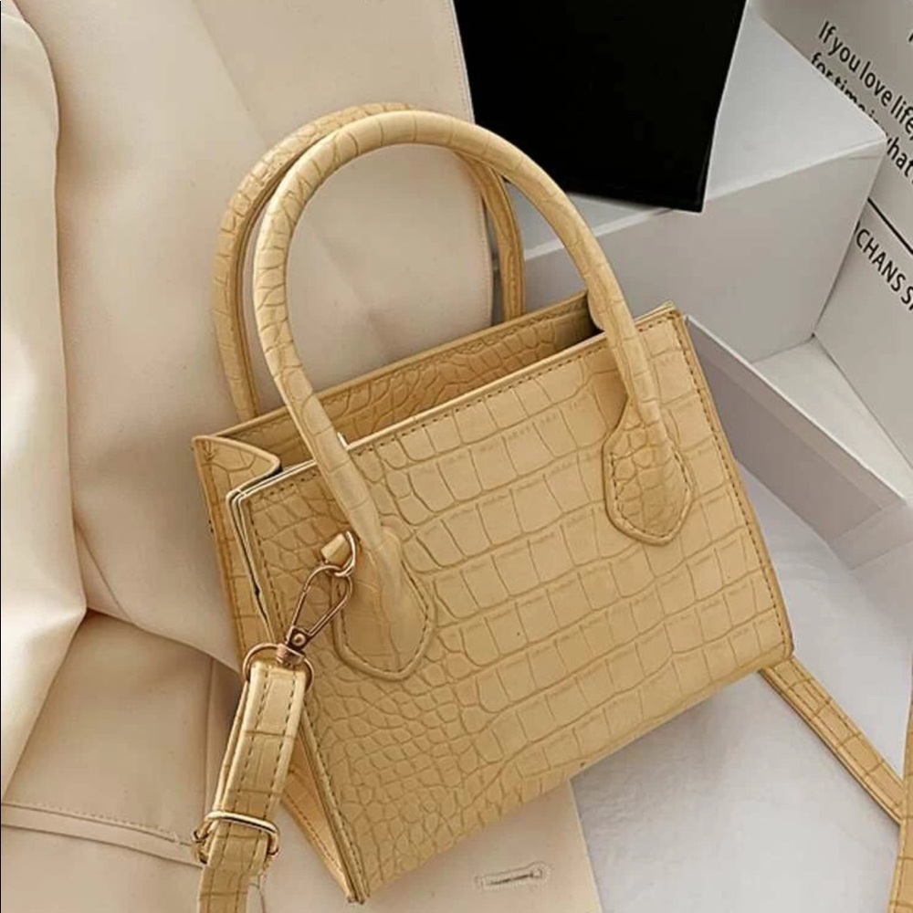 New baby yellow mini tiny handbag purse - Picture 2 of 3